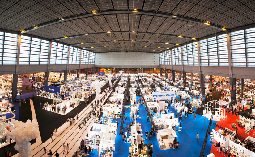 Trade Show Guide: How to Stand Out and Tips for Converting Visitors to Sales